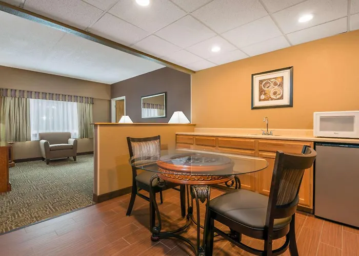Ramada By Wyndham Paintsville Hotel & Conference Center